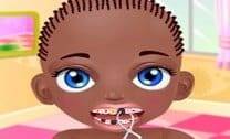 Bebê Jamal Cuidando Dos Dentes